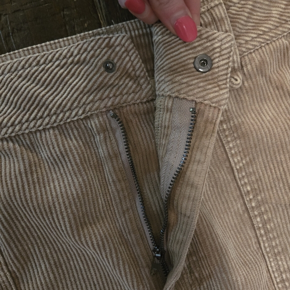 NWT Large Entro Taupe Camel Corduroy Mini Skirt Perfect For Fall - Picture 8 of 8